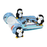 Pinguini jucăuși și o carte de baie