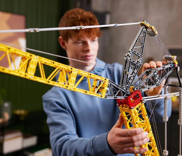 Lego® Technic 42146 - Кран С Гъсеничен Ход Liebherr Lr 13000