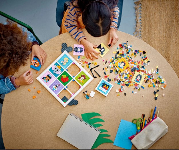 Lego® Disney™ Specials 43221 - 100 Години Анимационни Легенди От Disney