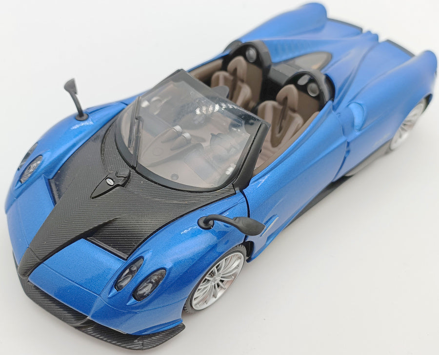 Метален Точен Модел Кола 1:24 Pagani Huayra Roadster С Отваряеми Врати Преден Капак И Багажник Julia