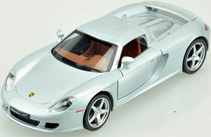 Метален Точен Модел Кола 1:32 Porsche Carrera Gt Засилване С Издърпване Назад Отваряеми Врати