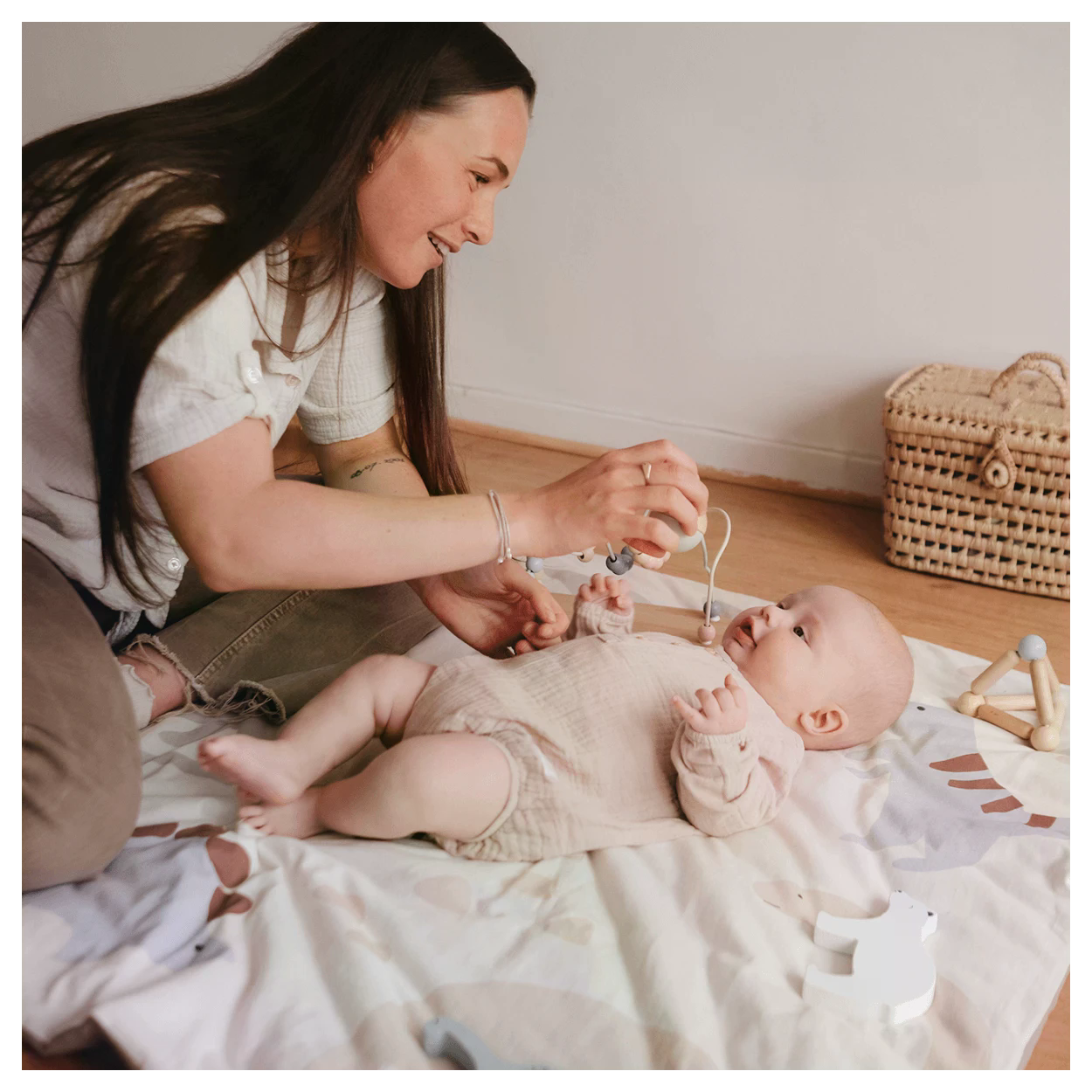 Подложка За Пътуване И Игра Динозавър Tineo