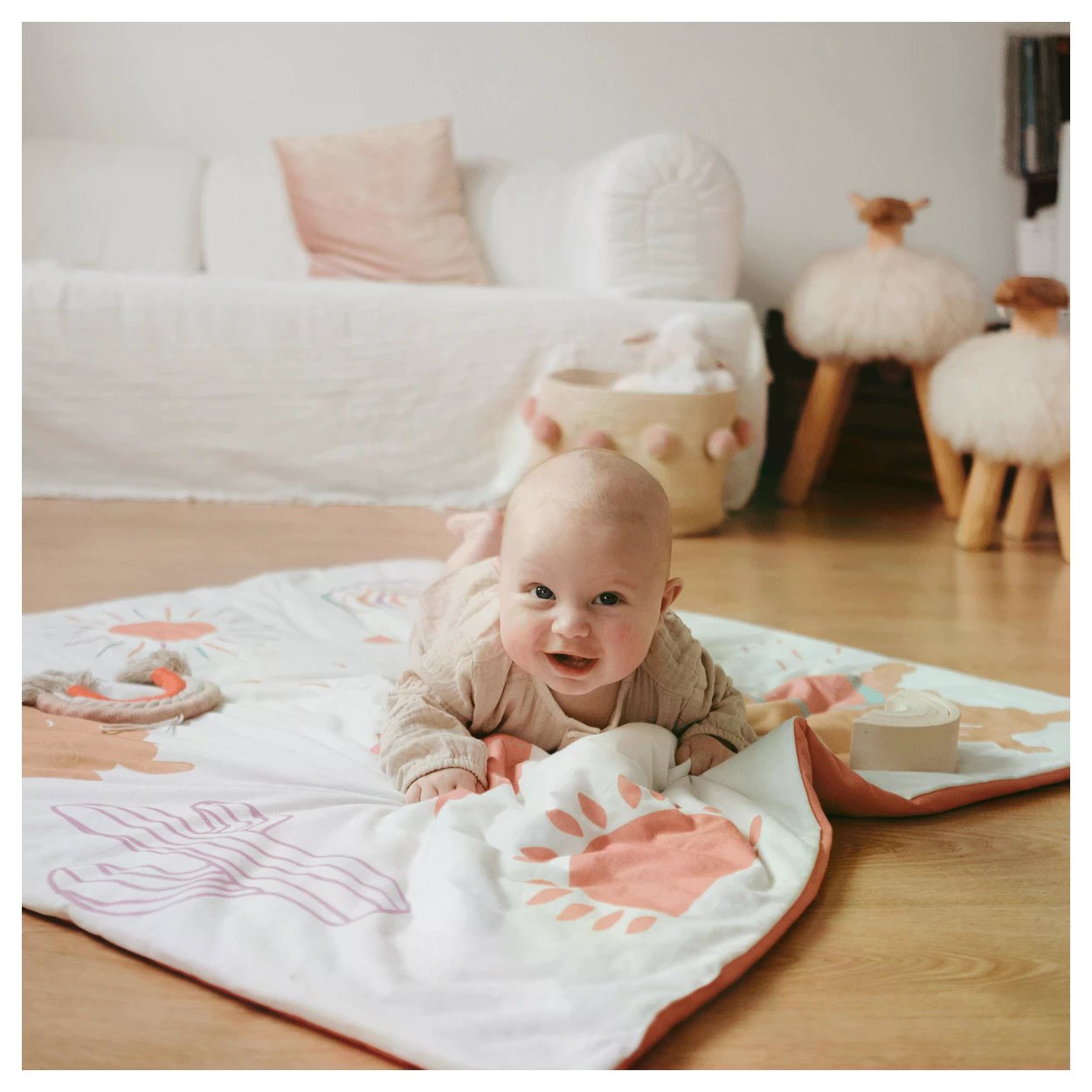 Подложка За Пътуване И Игра Алпака Tineo