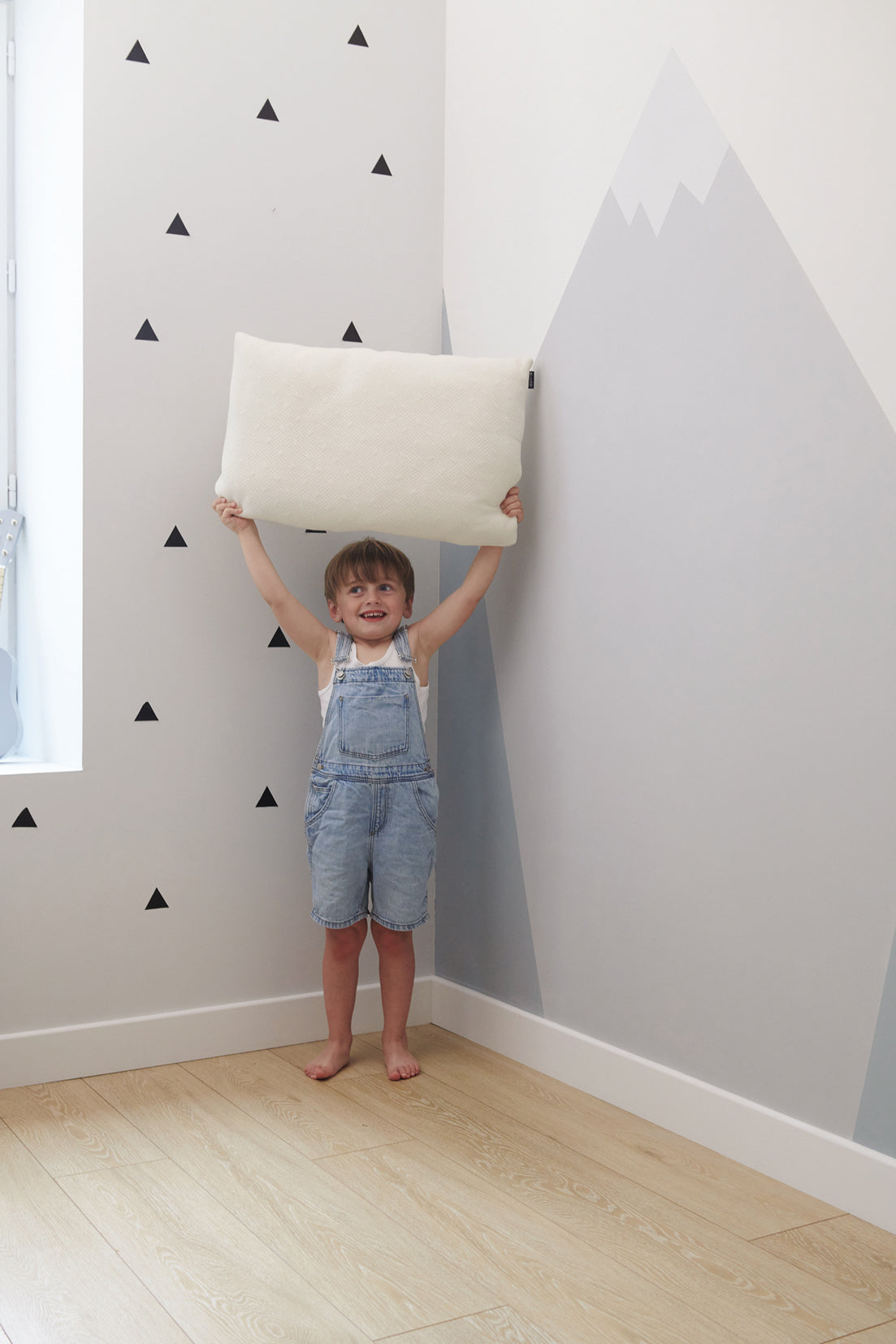 Детска Органична възглавница 60x40 Candide --- BebeMama