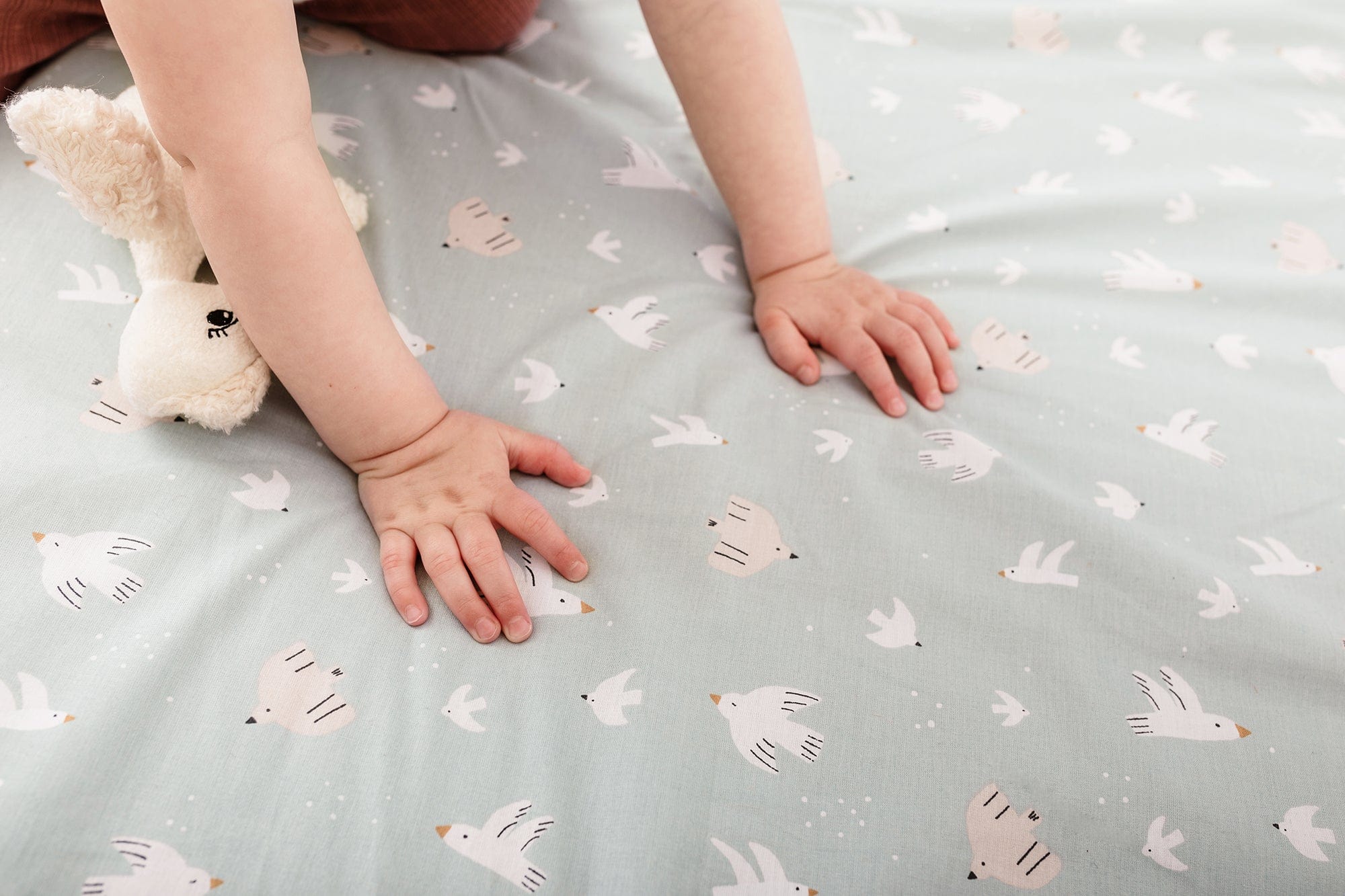 Saltea de călătorie pentru bebeluși 60x120 cm – Over The Sea de la Tineo