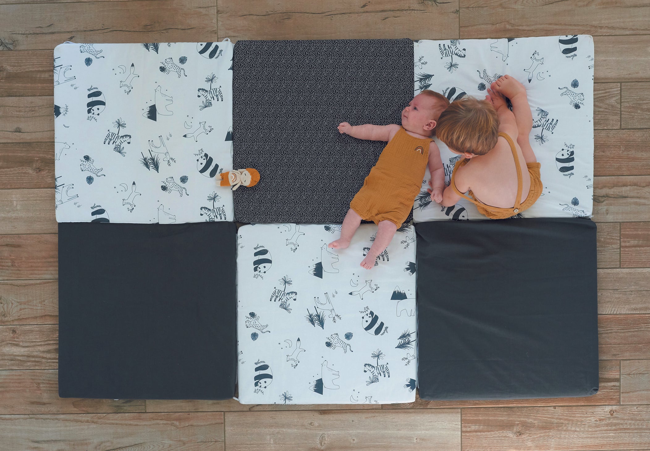 Saltea detașabilă Smart Mat 5 în 1, tunel Barbaron și căsuță, alb-negru, Candide