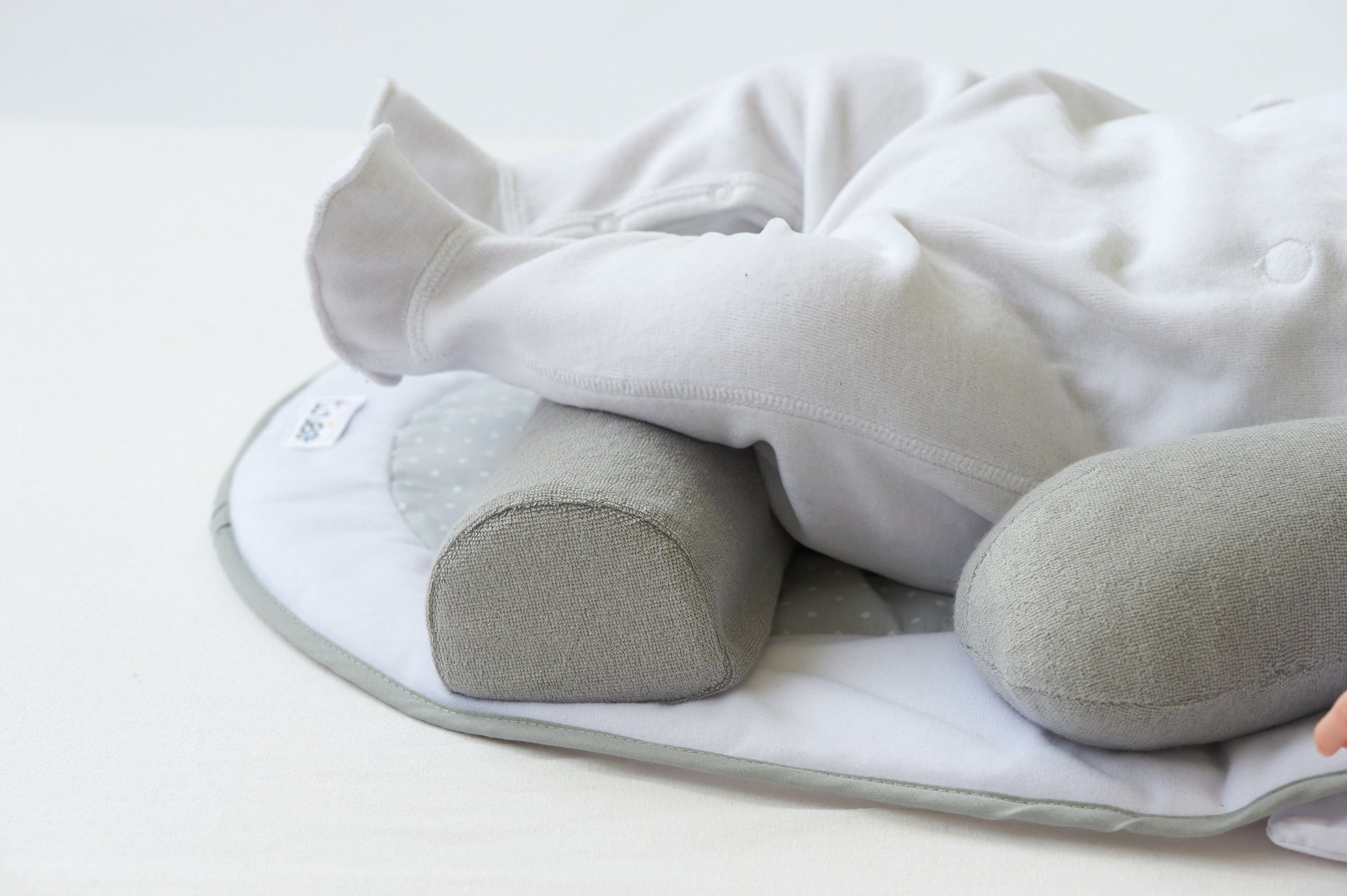 Ергономично Бебешко Гнездо Tineo --- BebeMama