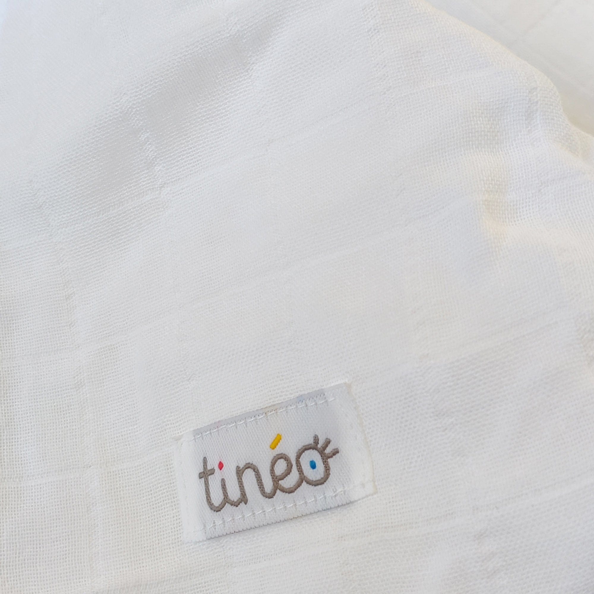 Eșarfă de alăptare albă Tineo
