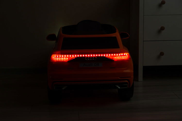 Акумулаторен Автомобил Audi Rs Q8 Оранжев --- BebeMama