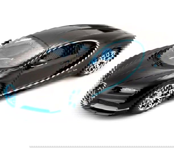 Bburago Plus - Модел На Кола 1:18 - Bugatti Chiron, Черен --- BebeMama