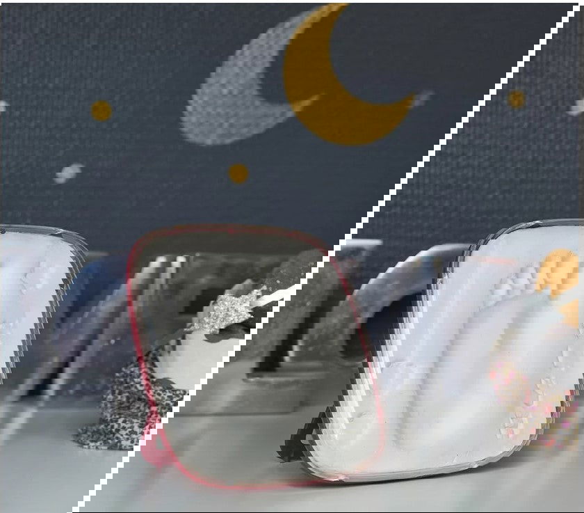 Hello Baby Кутия С Отпечатък (Вишнева Основа Прозрачен Капак) --- BebeMama