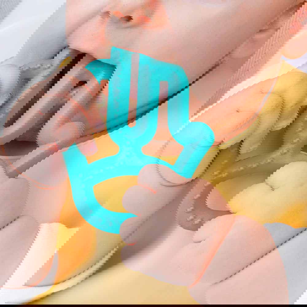 Minikoioi Toothee Силиконова Чесалка За Венци - Mineral Син --- BebeMama