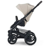 Mutsy Nio Шаси Черен Тъмнокафява Дръжка Черни Колела + Кош + Седалка Cosmic Sand --- BebeMama