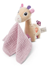 Nici Мека Играчка 3D Жирафчето Сасума С Муселинова Кърпичка 13См. 0+ Мес. --- BebeMama