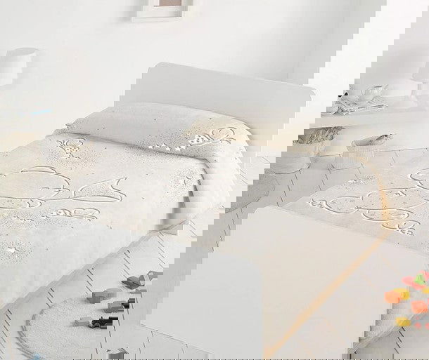 Pielsa - Одеяло Със Светещи Кристали Мече И Пеперуди 110Х140 См Натурално Кутия --- BebeMama