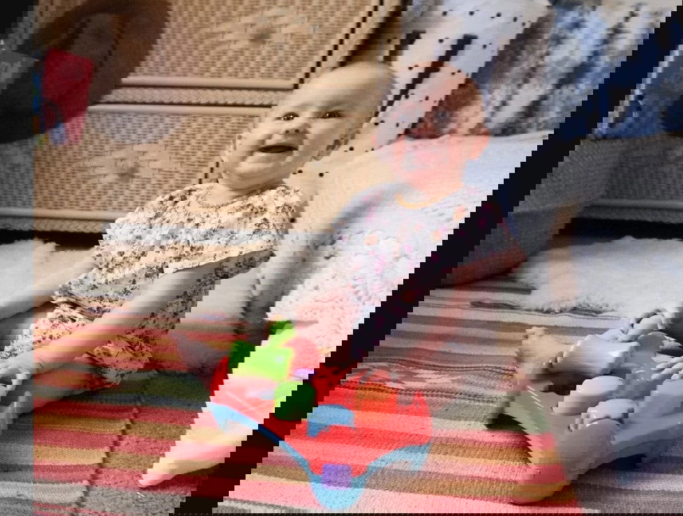 Playgro Активна Играчка С Форми За Подреждане И Чук 12-36М --- BebeMama