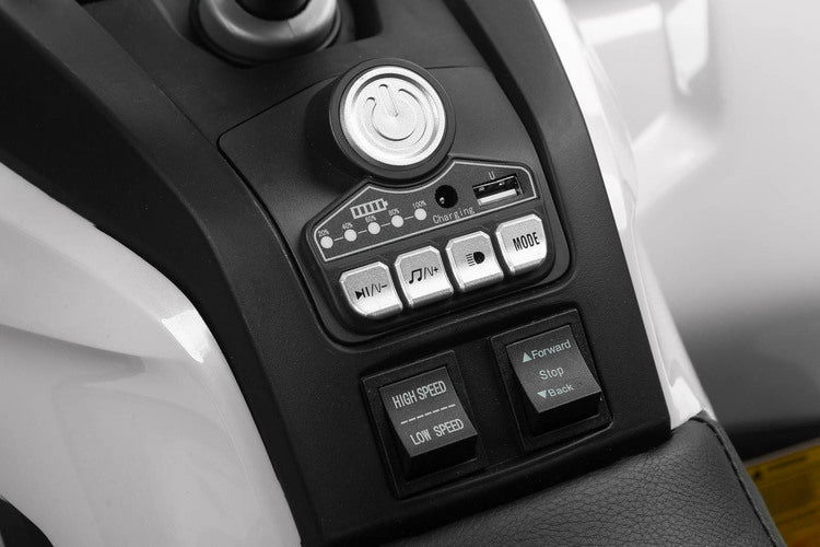 Акумулаторен Автомобил Quad Gigant Бял Caretero Toyz --- BebeMama