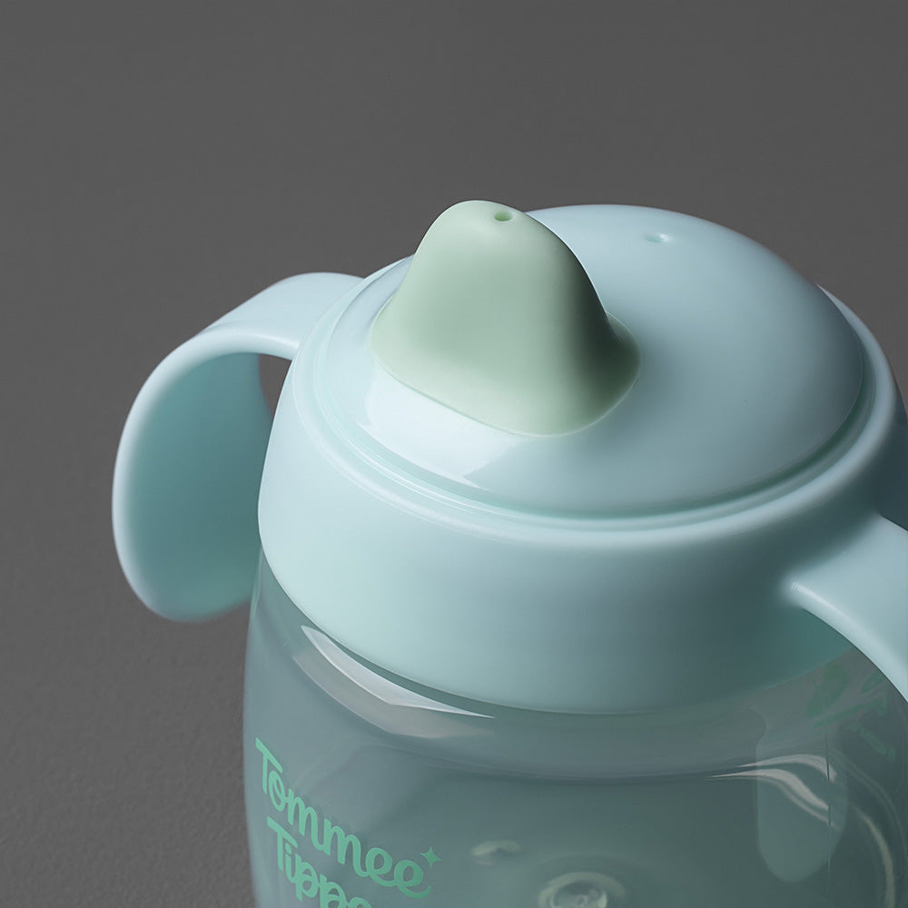 Неразливаща Се Чаша Starter Spout С Мек Накрайник С Дръжки 150 Мл 4м+ Синя Tommee Tippee