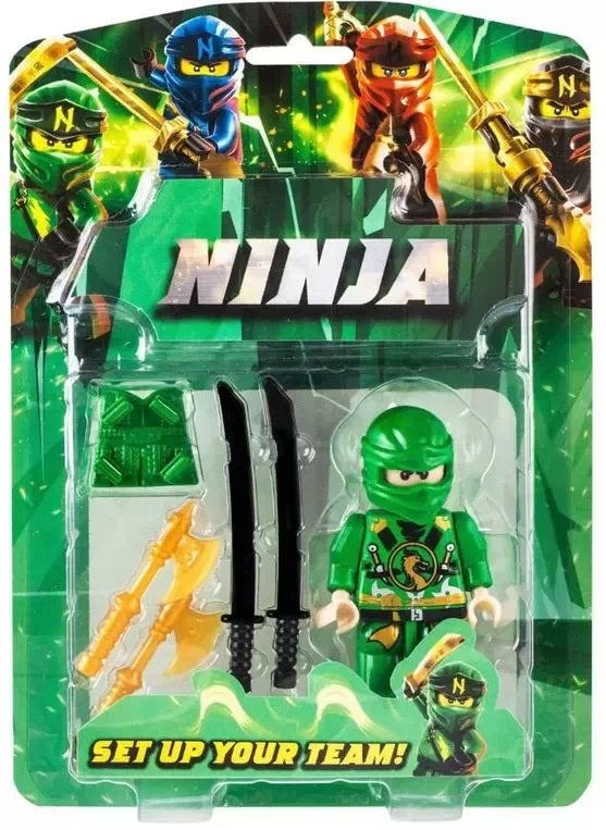 Нинджа С Подвижни Стави С Въоръжение На Картон 24X17X4