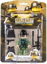 Войник С Подвижни Стави С Въоръжение На Картон 24X17X4