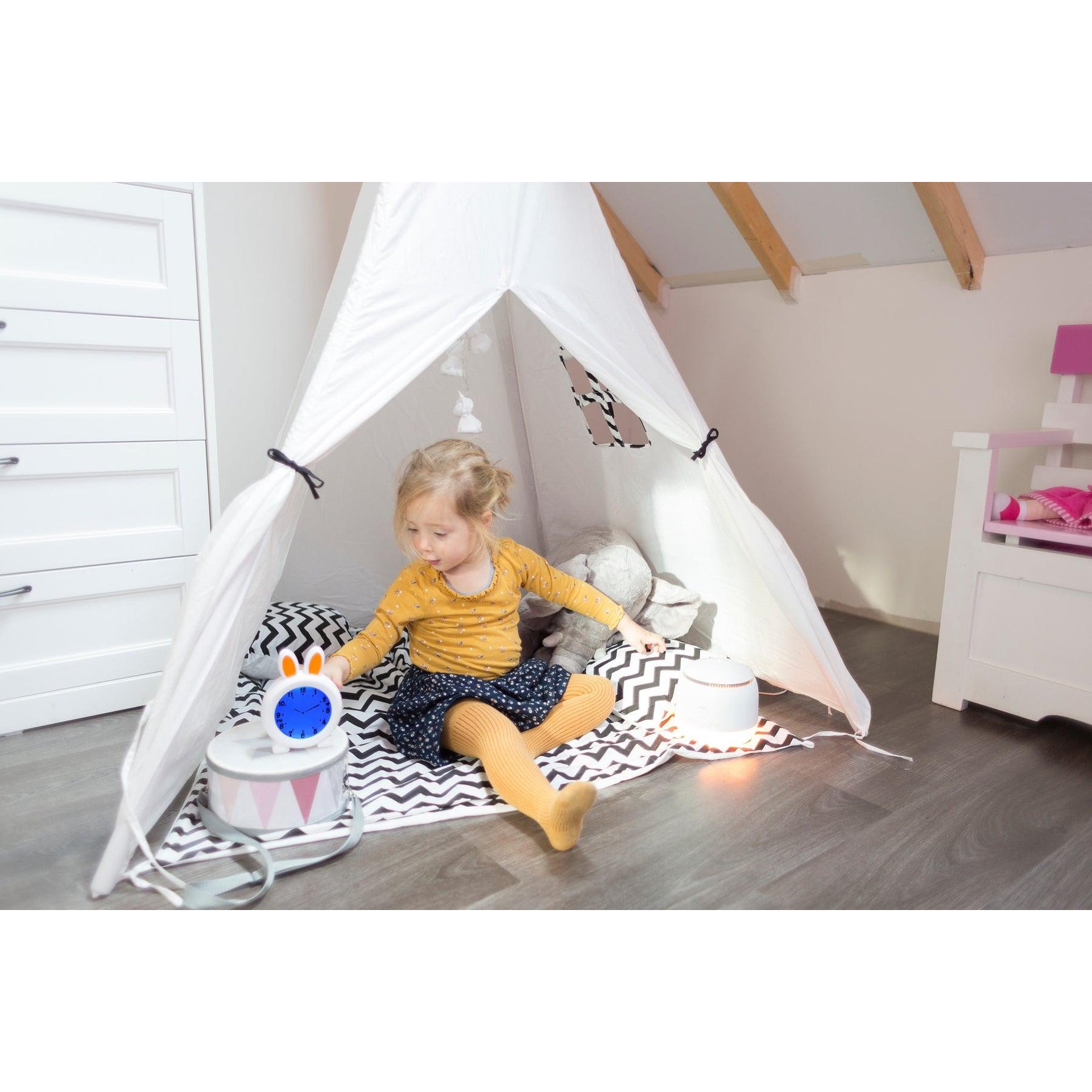 Детска Нощна Лампа С Часовник Sleep Trainer Bunny Alecto