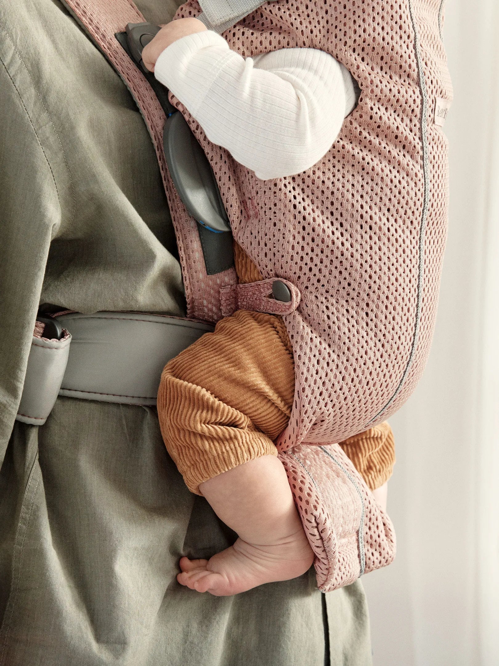 Бебешка Ергономична Раница Mini, Mesh 3d, Dusty Pink Babybjörn