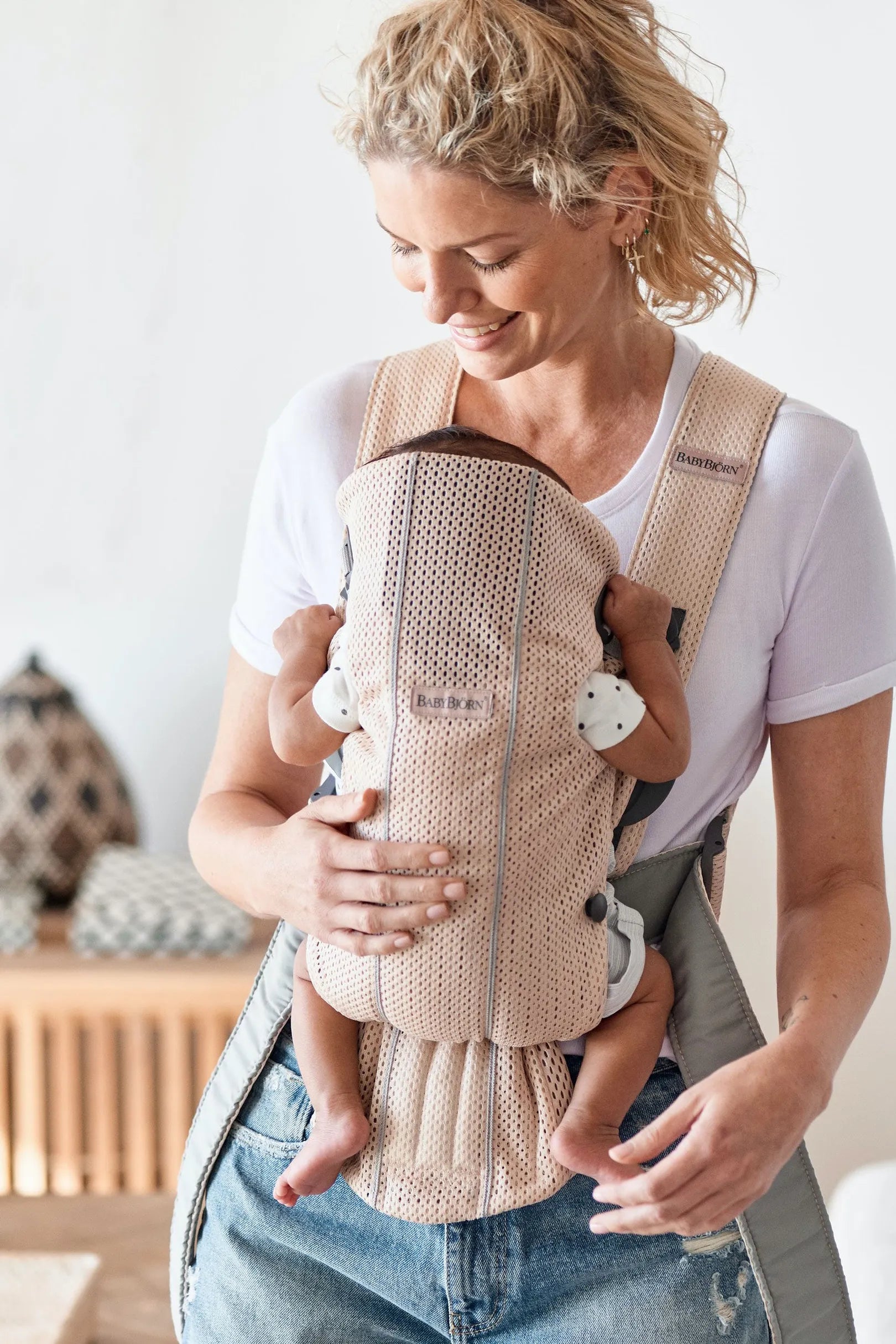 Бебешка Ергономична Раница Mini, Mesh 3d, Pearly Pink Babybjörn