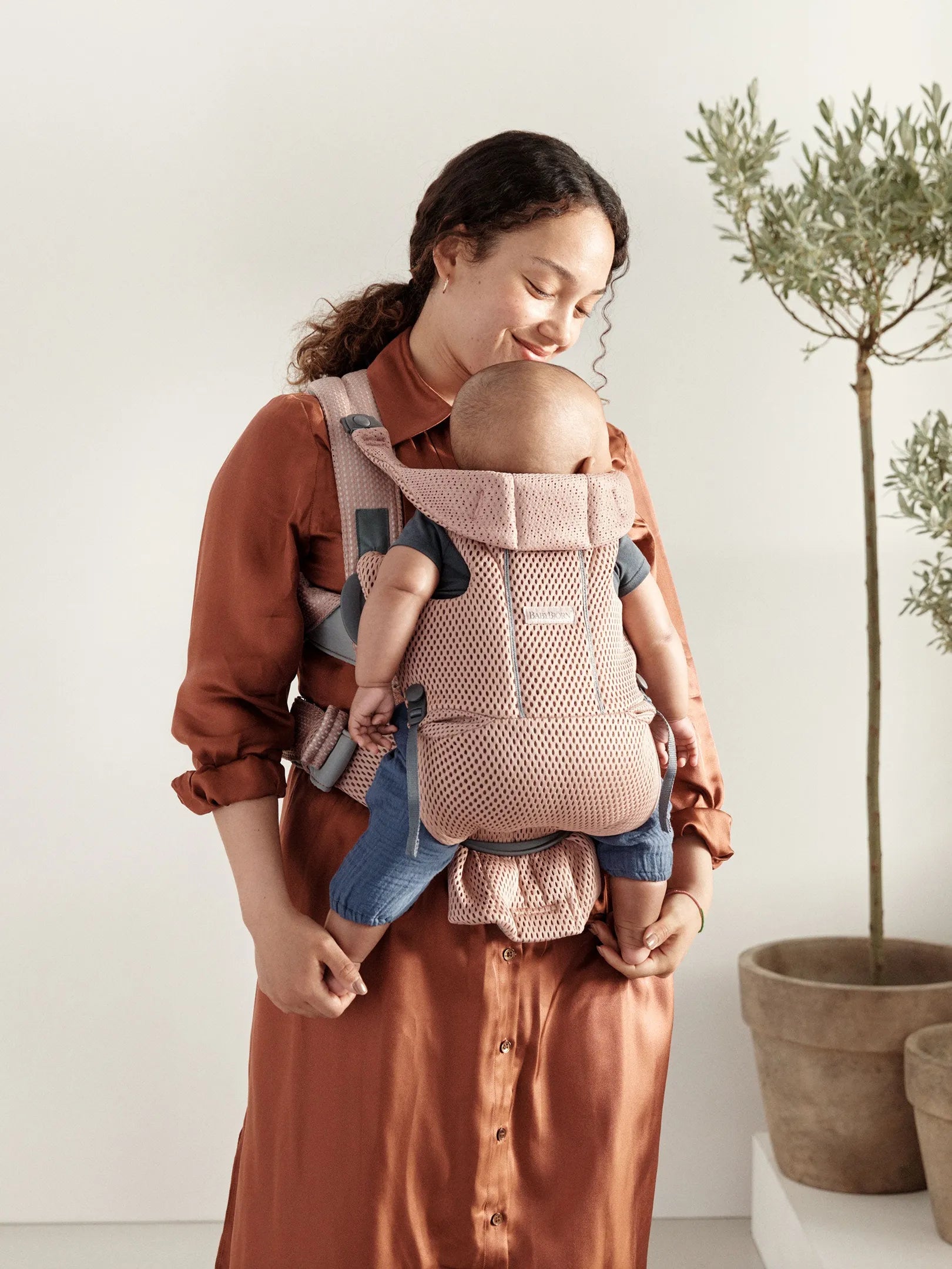 Бебешка Ергономична Раница Move, Mesh, Dusty Pink Babybjörn