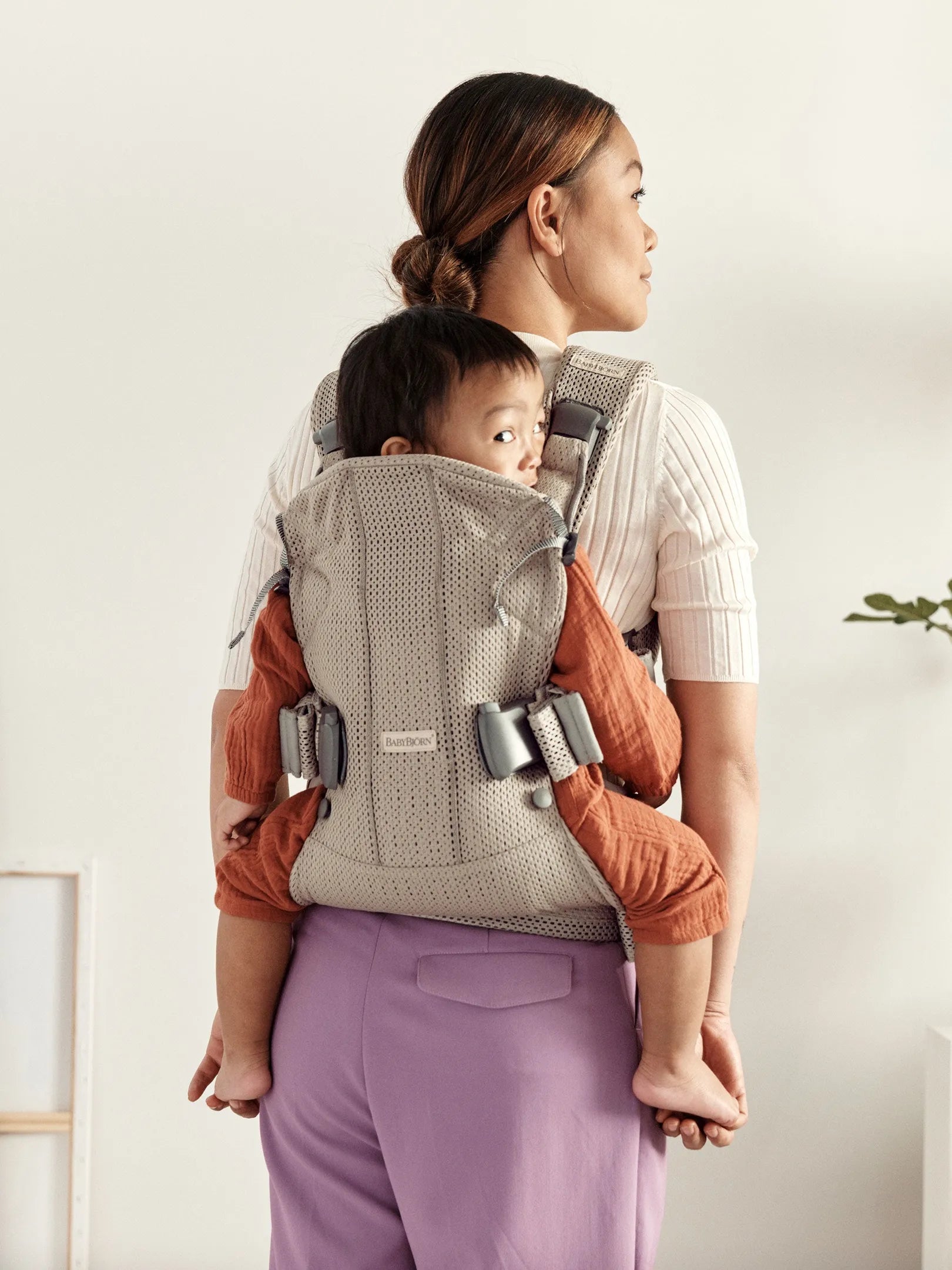 Бебешка Ергономична Раница One, Air Mesh 3d, Grey Beige Babybjörn