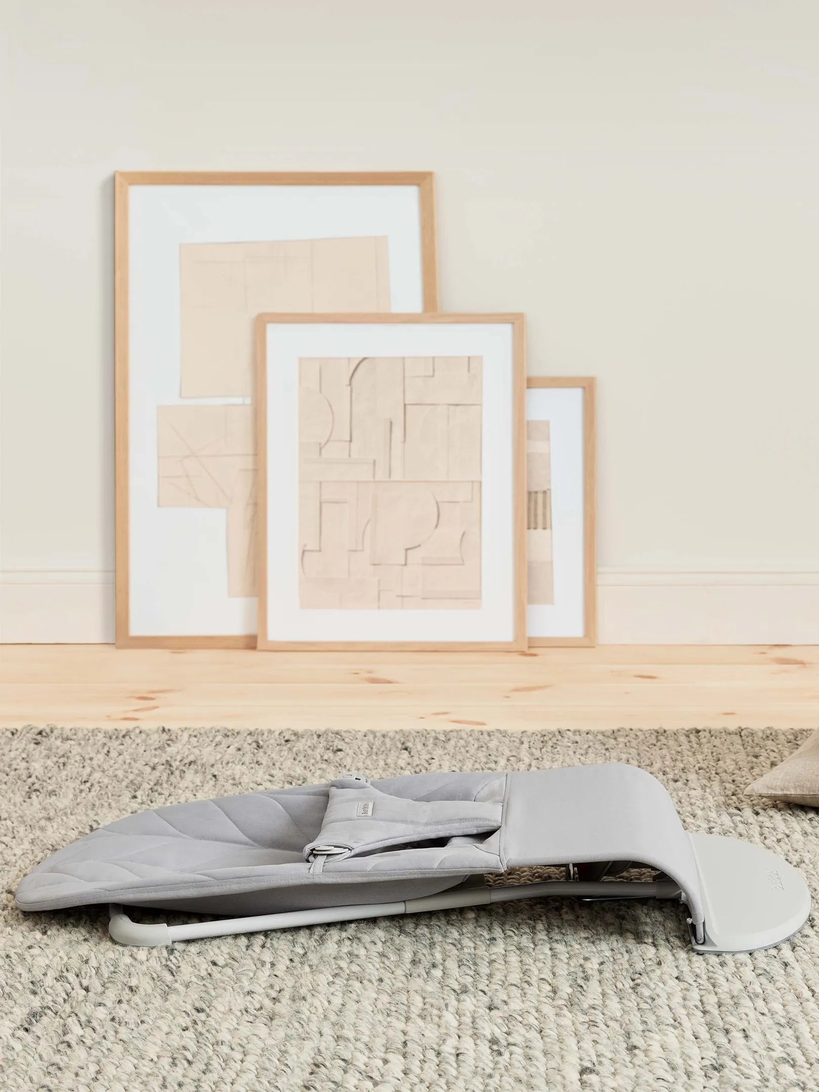 Бебешки Шезлонг Bliss Light Grey (woven, Petal Quilt, Cotton) Babybjörn