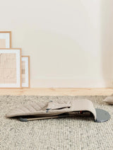 Бебешки Шезлонг Bliss Sand Grey (classic Quilt, Woven) Babybjörn