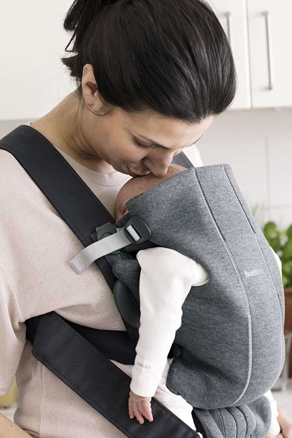 BabyBjörn Mini hordozó, 3D Mesh, Antracit