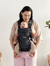 Бебешка Ергономична Раница One, Air Mesh 3d, Anthracite Leopard Babybjörn