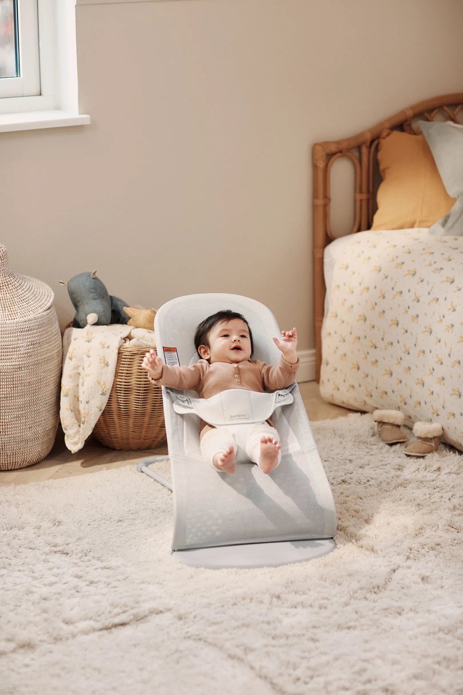 Бебешки Шезлонг Balance Soft Mesh Silver White Babybjörn