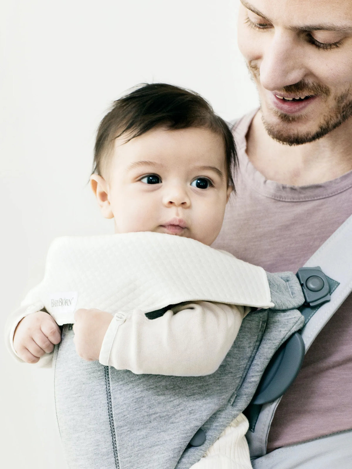 Лигавник За Ергономична Раница Mini & Move 2бр. White Babybjörn