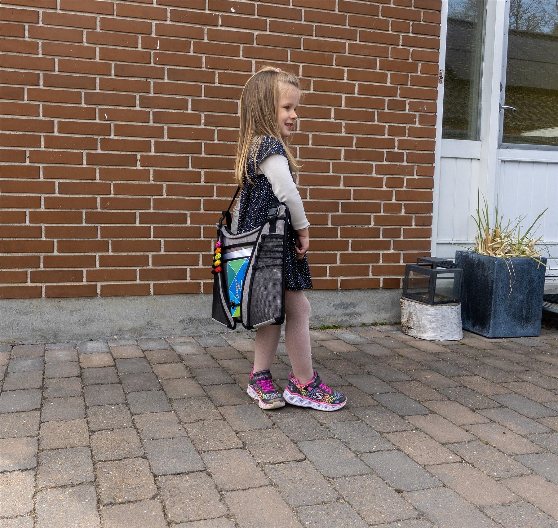 Travel Fun Практична Подложка За Занимания Babydan