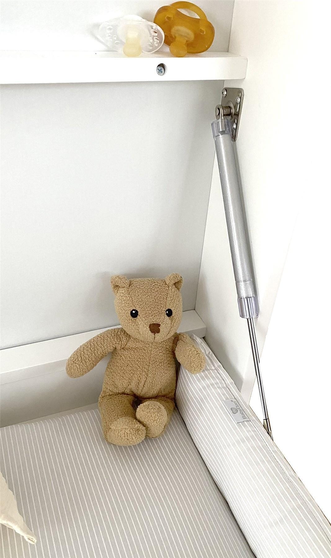 Babydan Fali Pelenkázóasztal Fából