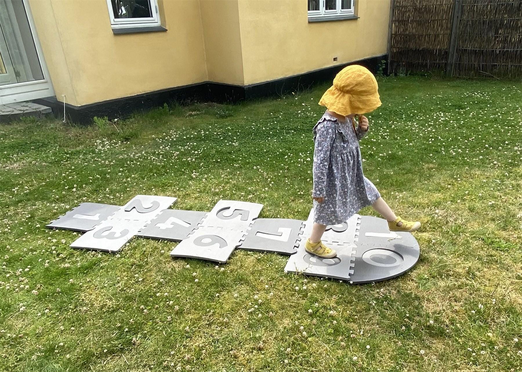 Babydan - Мекa Постелка За Игра С Цифри