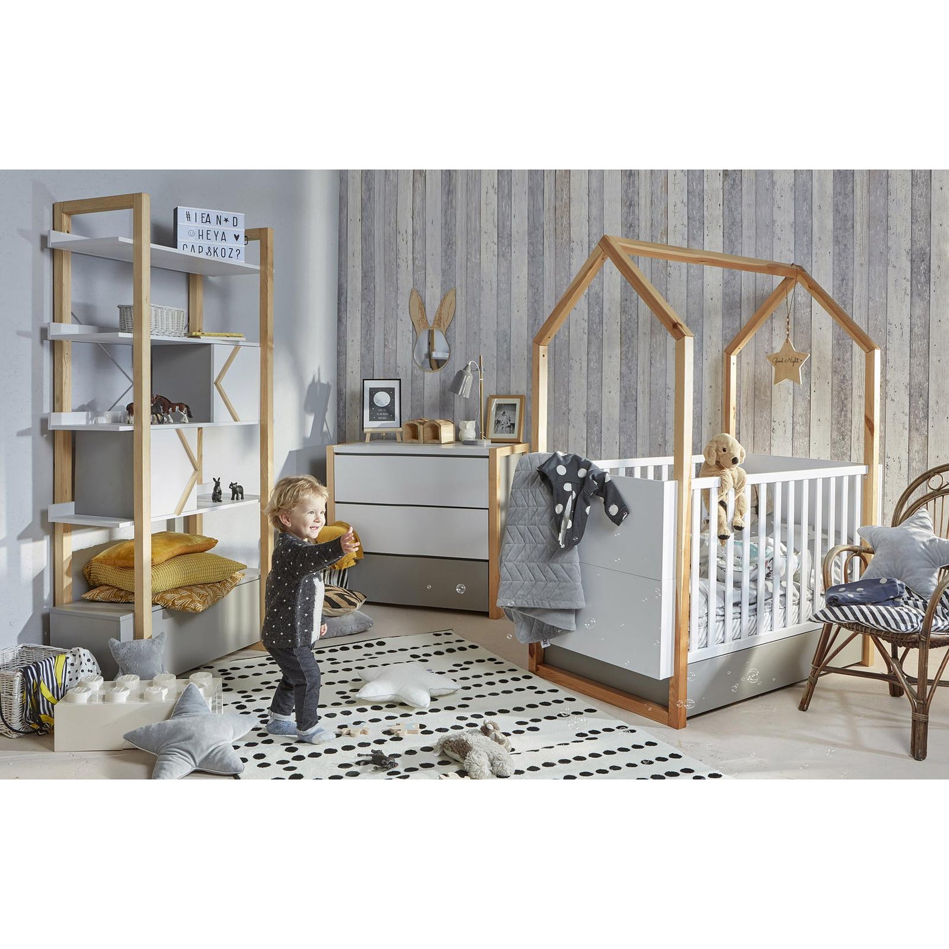 Етажерка За Книги Pinette Bellamy