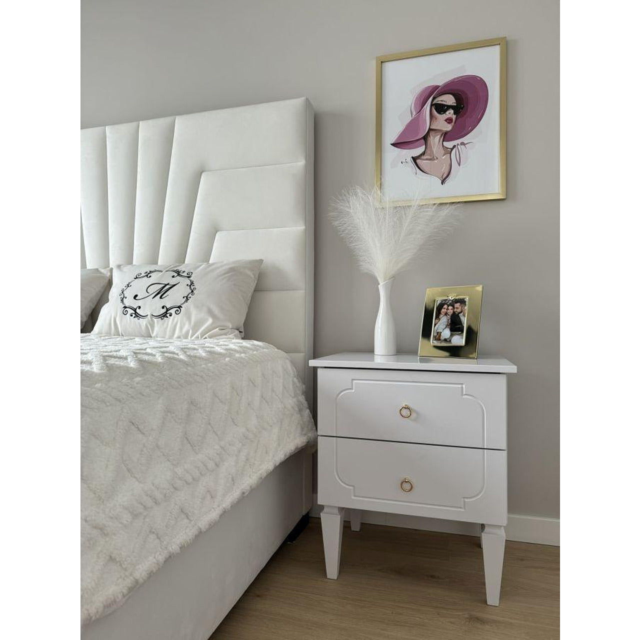 Нощно Шкафче Royal White Bellamy
