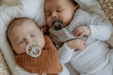 Babakendő Nyálkendő Cumi Zsebbel, Baby Blue Bibs