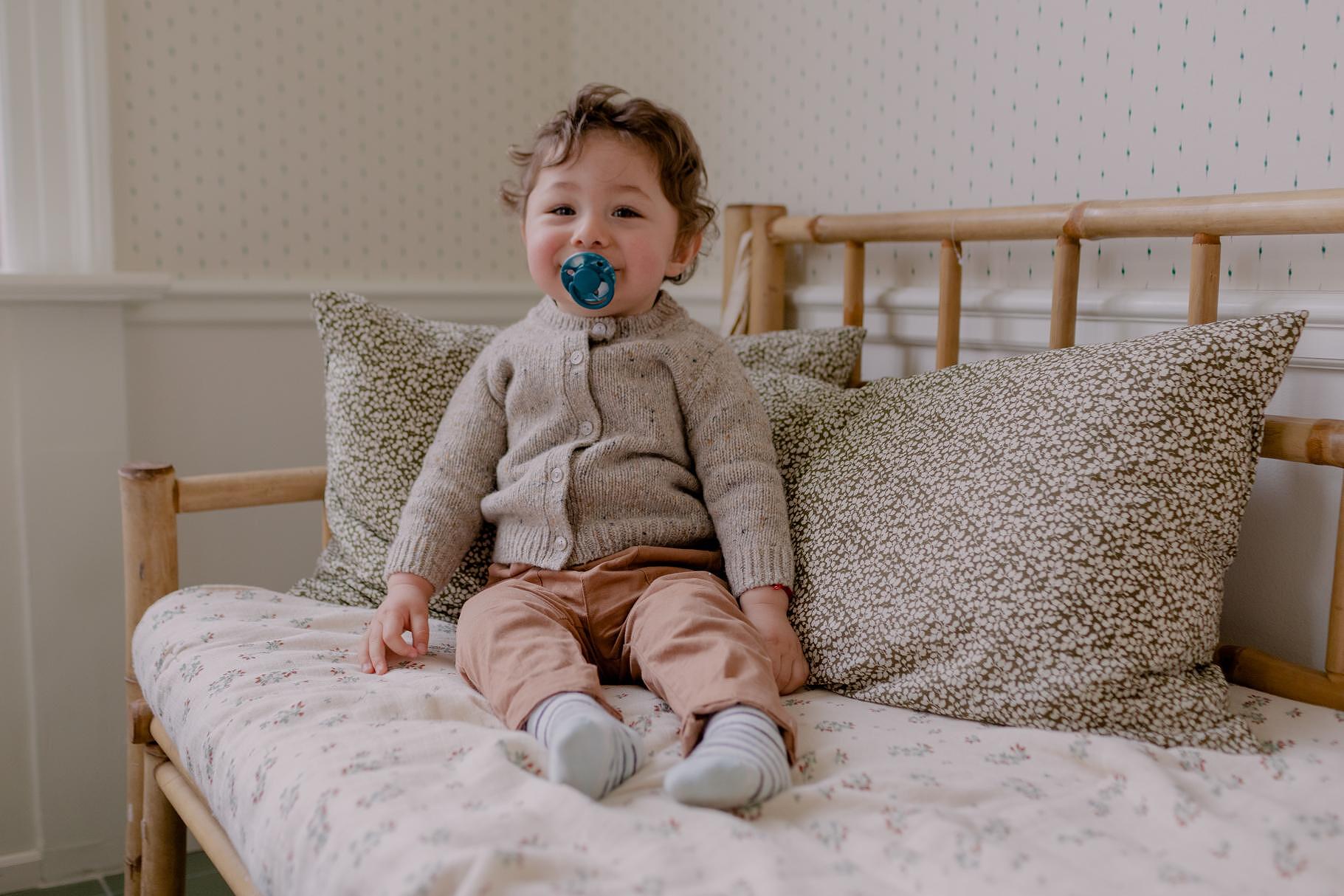 De Lux Силиконов Биберон 2 Бр. (0 3 Г.) Pink Plum Peach Bibs
