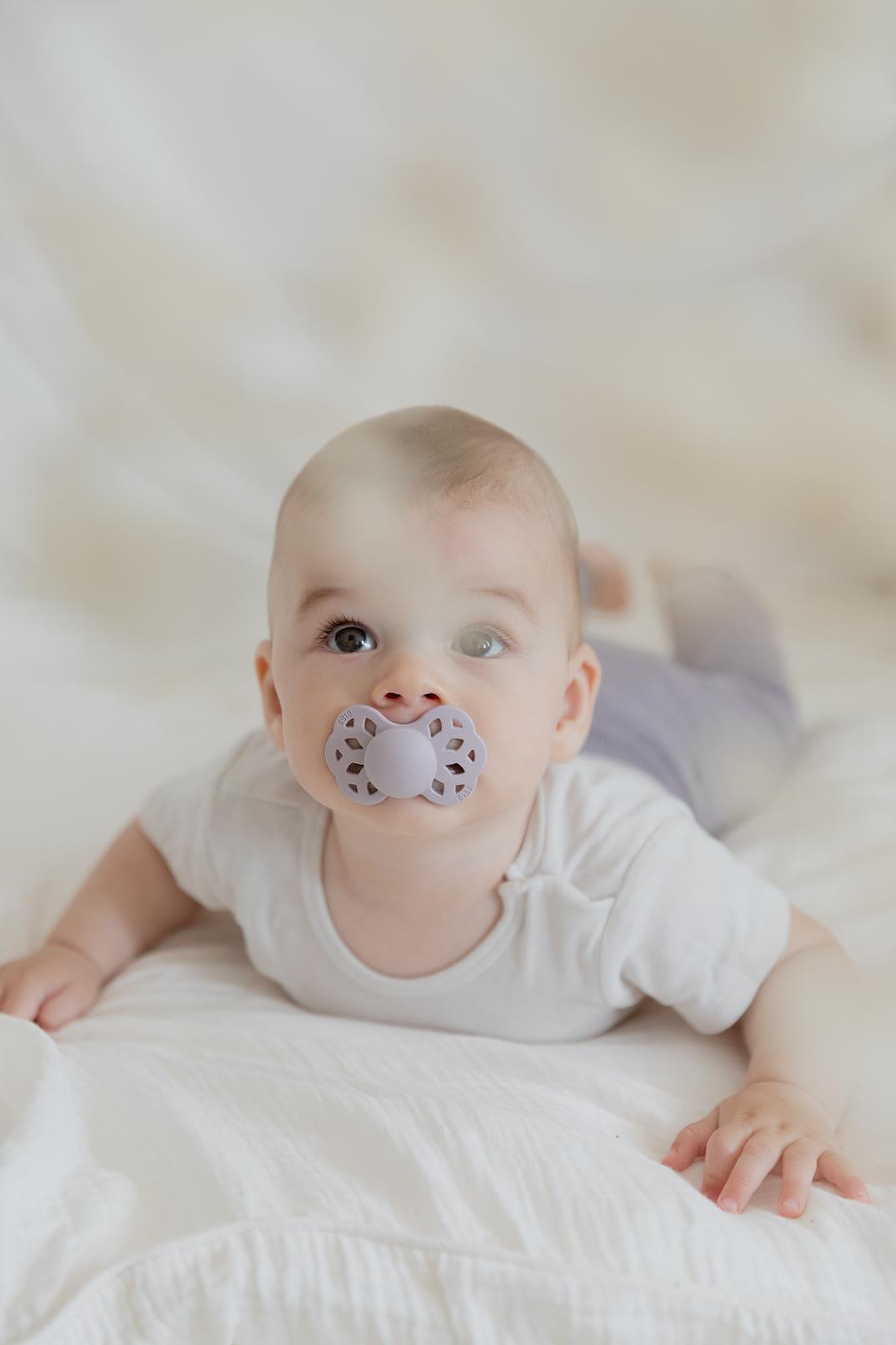Infinity Силиконов Биберон Symmetrical 1 Бр. (6 18 М.) Ivory Bibs