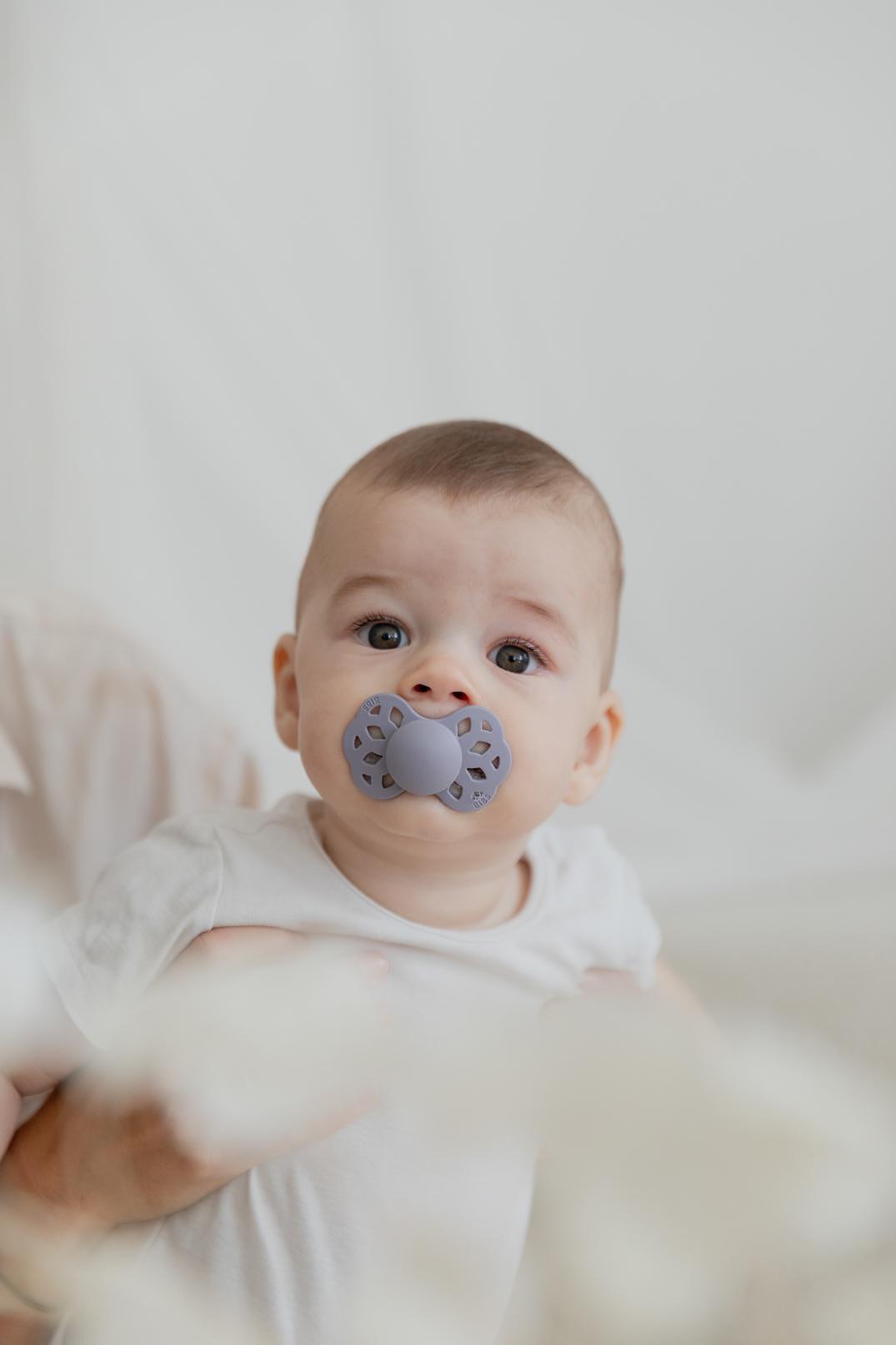 Infinity Силиконов Биберон Symmetrical 1 Бр. (6 18 М.) Ivory Bibs