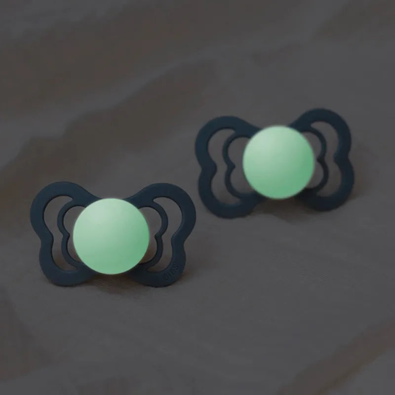 Supreme szimmetrikus szilikon cumi 2db (6-18hó) Sage Glow Cloud Glow Bibs