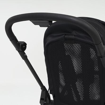 Gold Бебешка Количка Melio Carbon Almond Beige Cybex