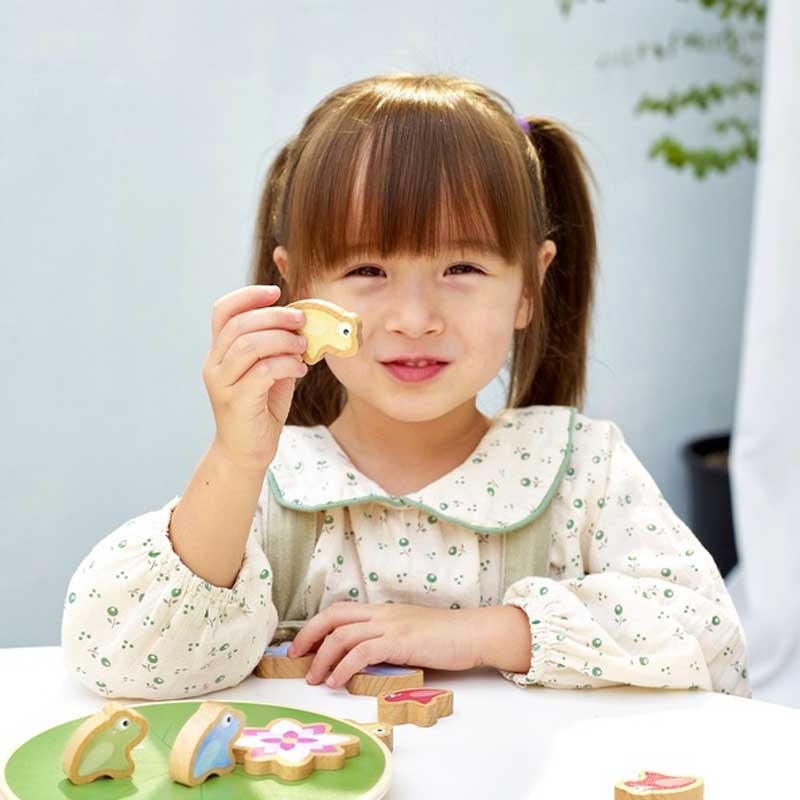 Дървена Детска Игра За Баланс - Водна Лилия С Жабки --- BebeMama