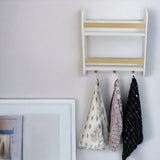 Bibliotecă pentru copii Ginger Home, montată pe perete cu rafturi și umerașe, albă, pentru camera copiilor