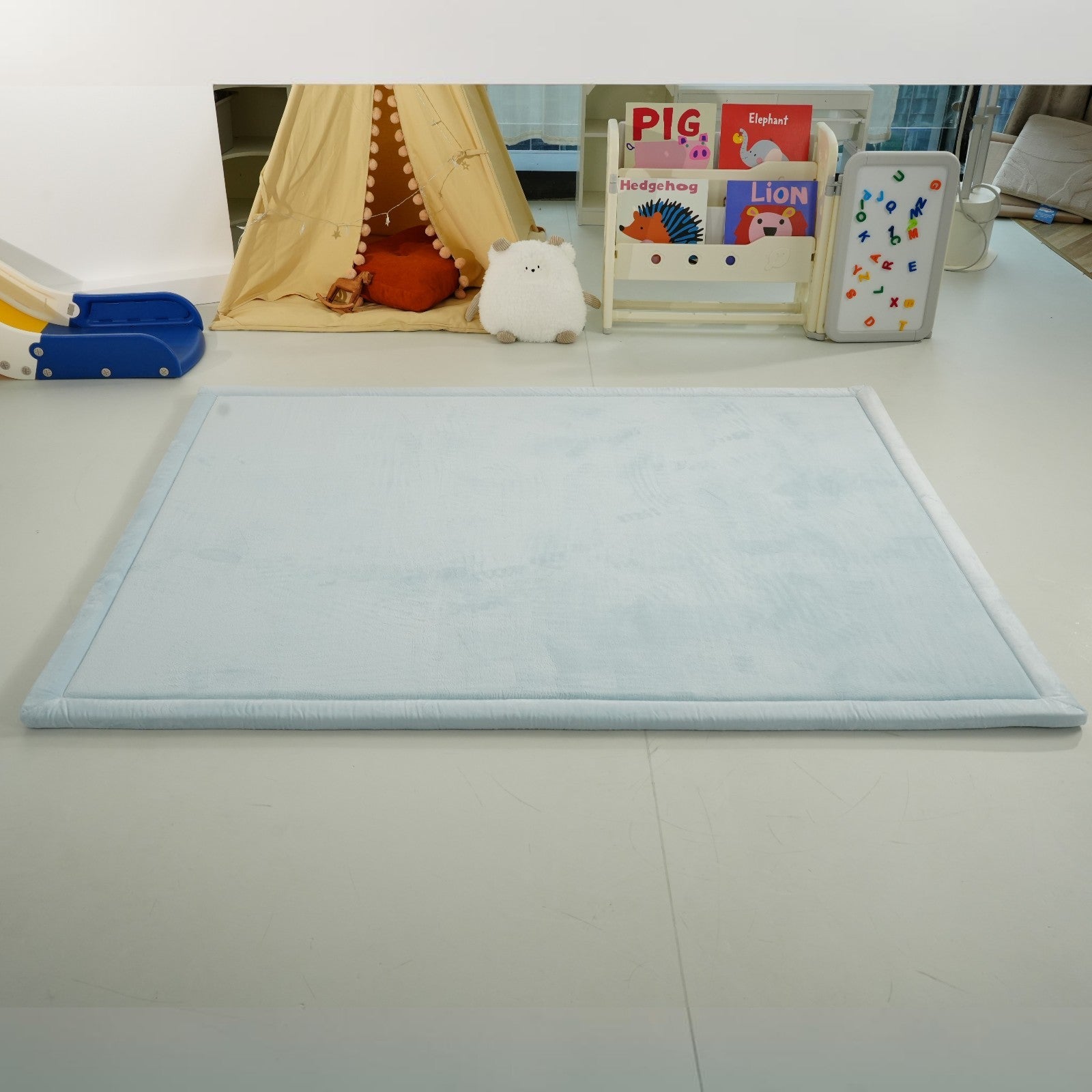 Детски Мемори Килим Lolla, 150x200 См, 3,5 См Дебелина, Кадифено Мек Водоустойчив Горен Слой, Мемори Пяна, Противохлъзгаща Основа, Син Ginger Home
