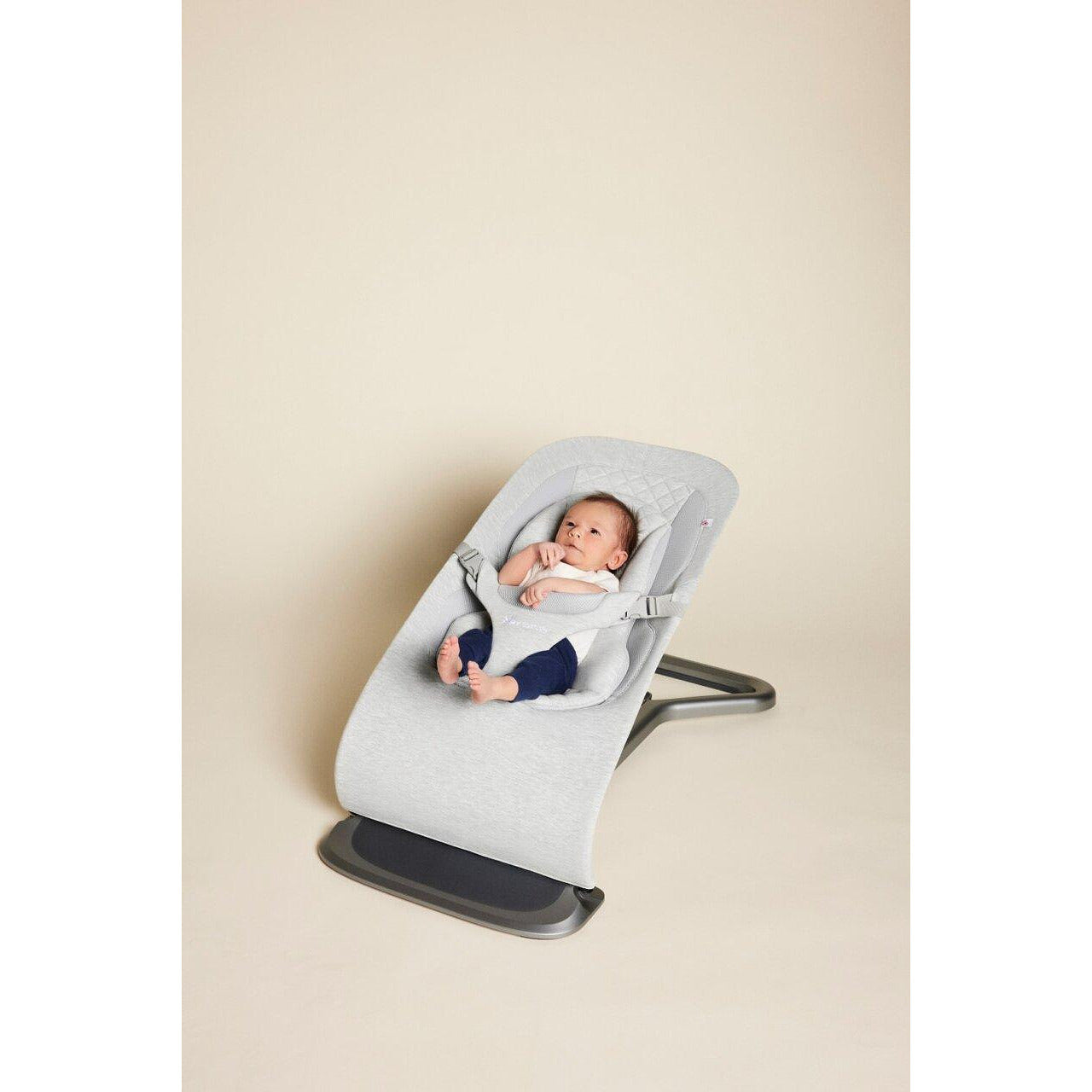 Бебешки Шезлонг 3в1 Evolve Light Grey 2311 Ergobaby
